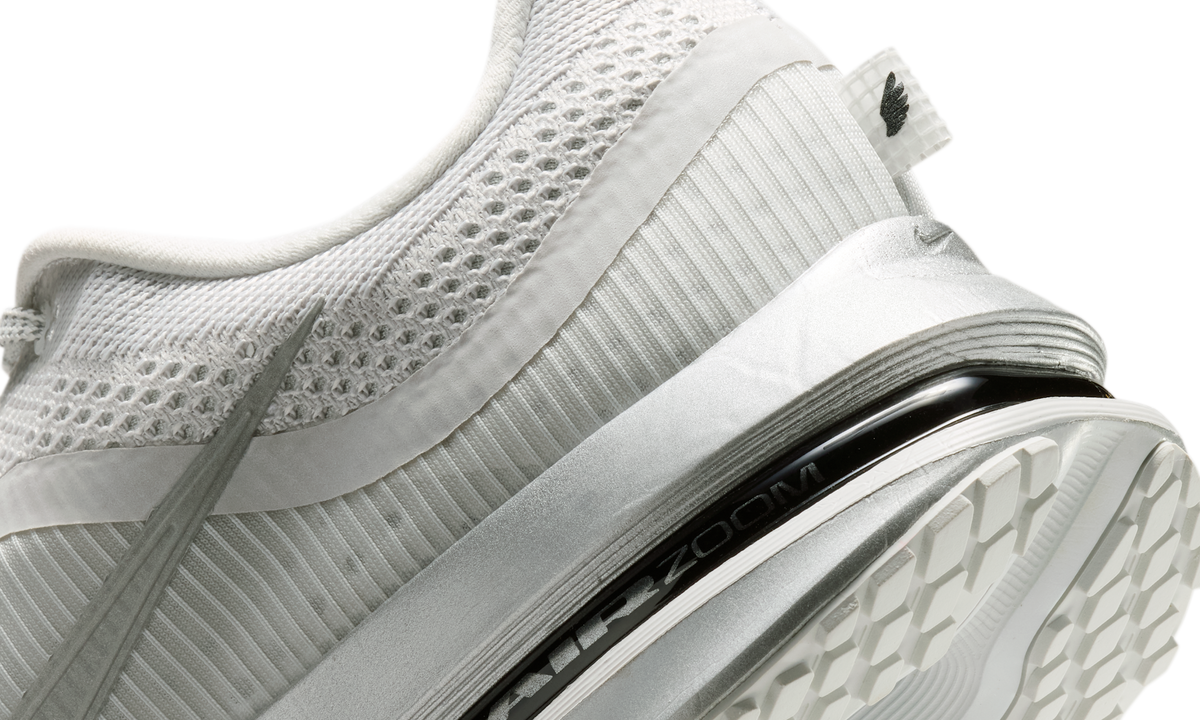 Overkicks - Nike Air Zoom Pegasus Premium Photon Dust Black Metallic Silver (IR1229-001) - detalle