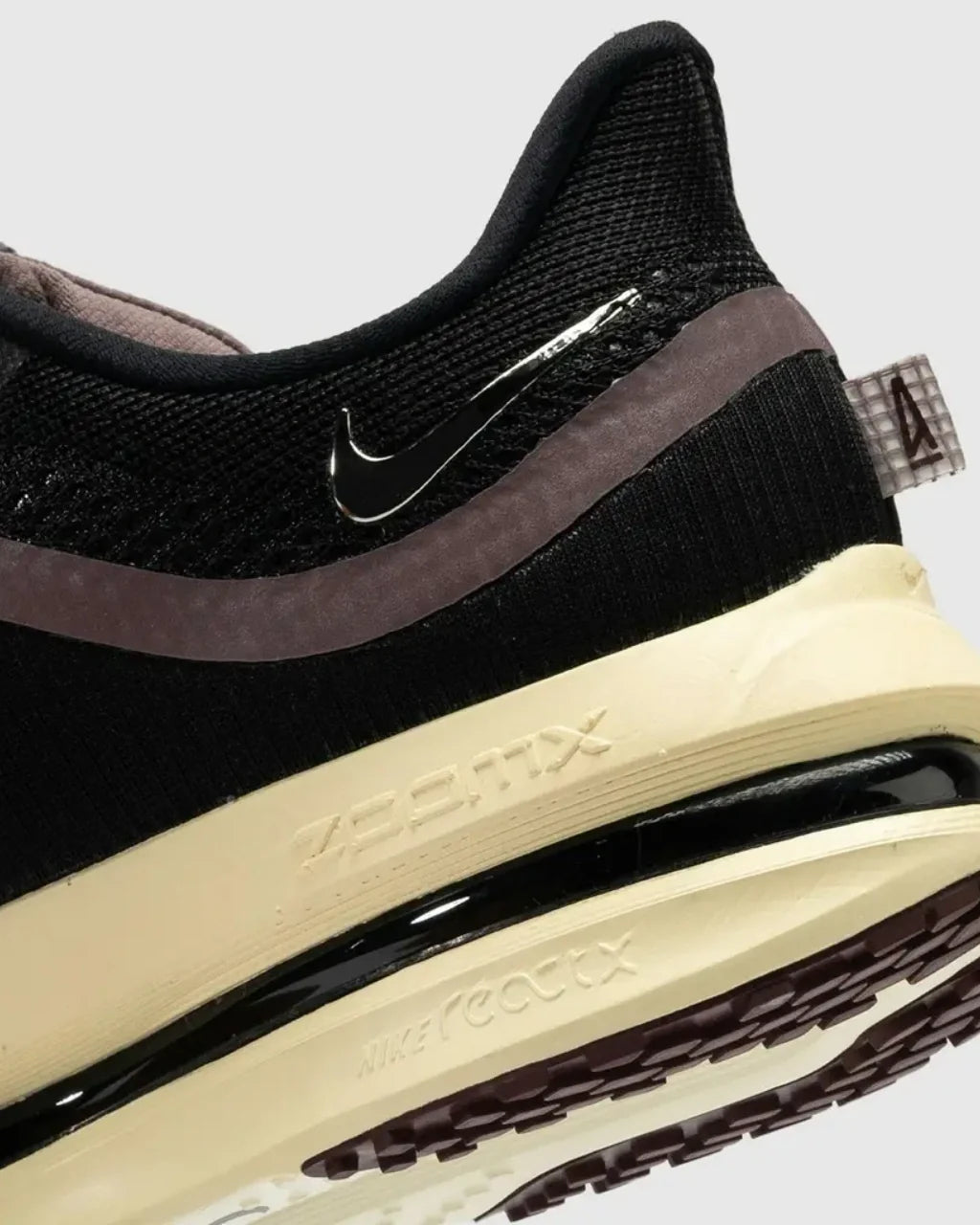 Overkicks - Nike Air Zoom Pegasus Premium SP A Ma Maniére Black Burgundy Crush (IM0701-001) - imagen 4