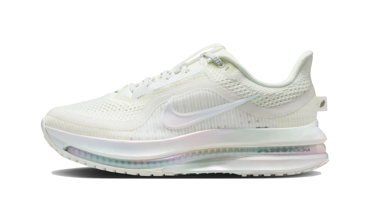 Overkicks - Nike Air Zoom Pegasus Premium Summit White Iridescent (Womens) (IO9918-100) - vista lateral