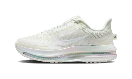 Overkicks - Nike Air Zoom Pegasus Premium Summit White Iridescent (Womens) (IO9918-100) - vista lateral