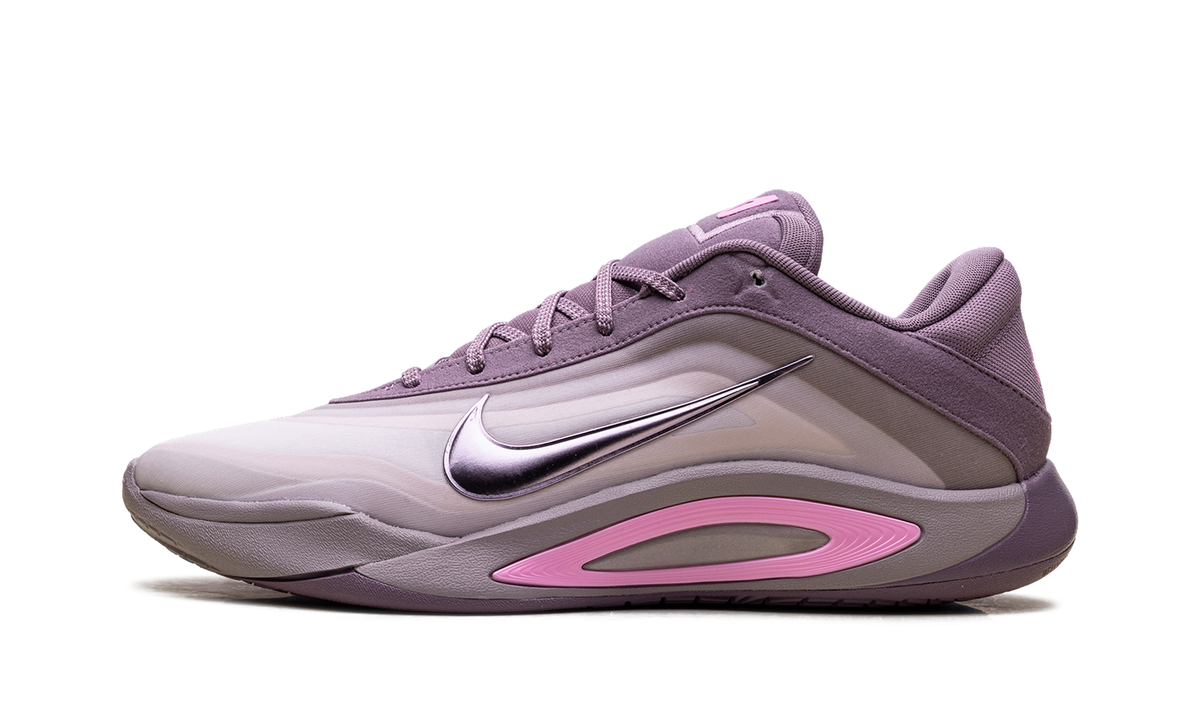 Overkicks - Nike Aja Wilson AOne Dog Mom (Womens) (FZ8605-501) - vista lateral