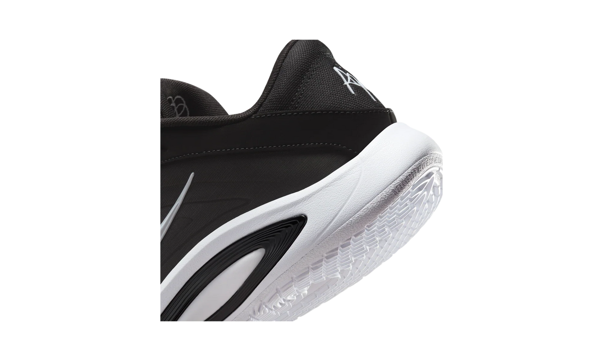 Overkicks - Nike Aja Wilson AOne TB Black White (Womens) (HQ8500-001) - detalle