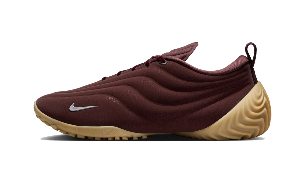 Overkicks - Nike Astra Ultra Burgundy Crush Gum (Womens) (FZ5778-600) - vista lateral