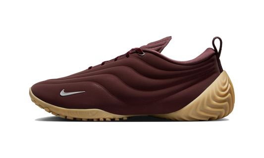 Overkicks - Nike Astra Ultra Burgundy Crush Gum (Womens) (FZ5778-600) - vista lateral
