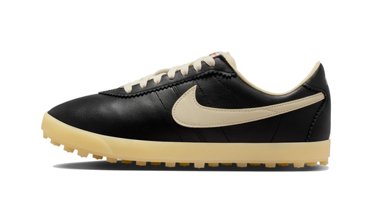 Overkicks - Nike Astro Grabber Black Muslin Sail (Womens) (II1259-001) - vista lateral
