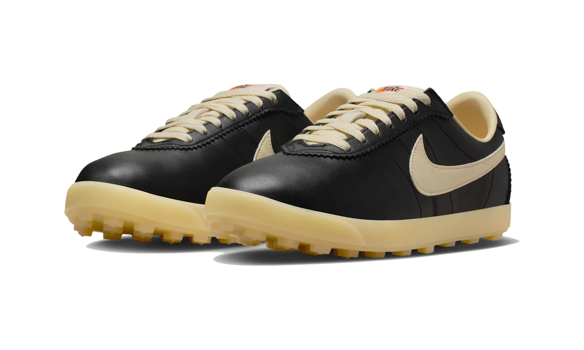 Overkicks - Nike Astro Grabber Black Muslin Sail (Womens) (II1259-001) - vista trasera
