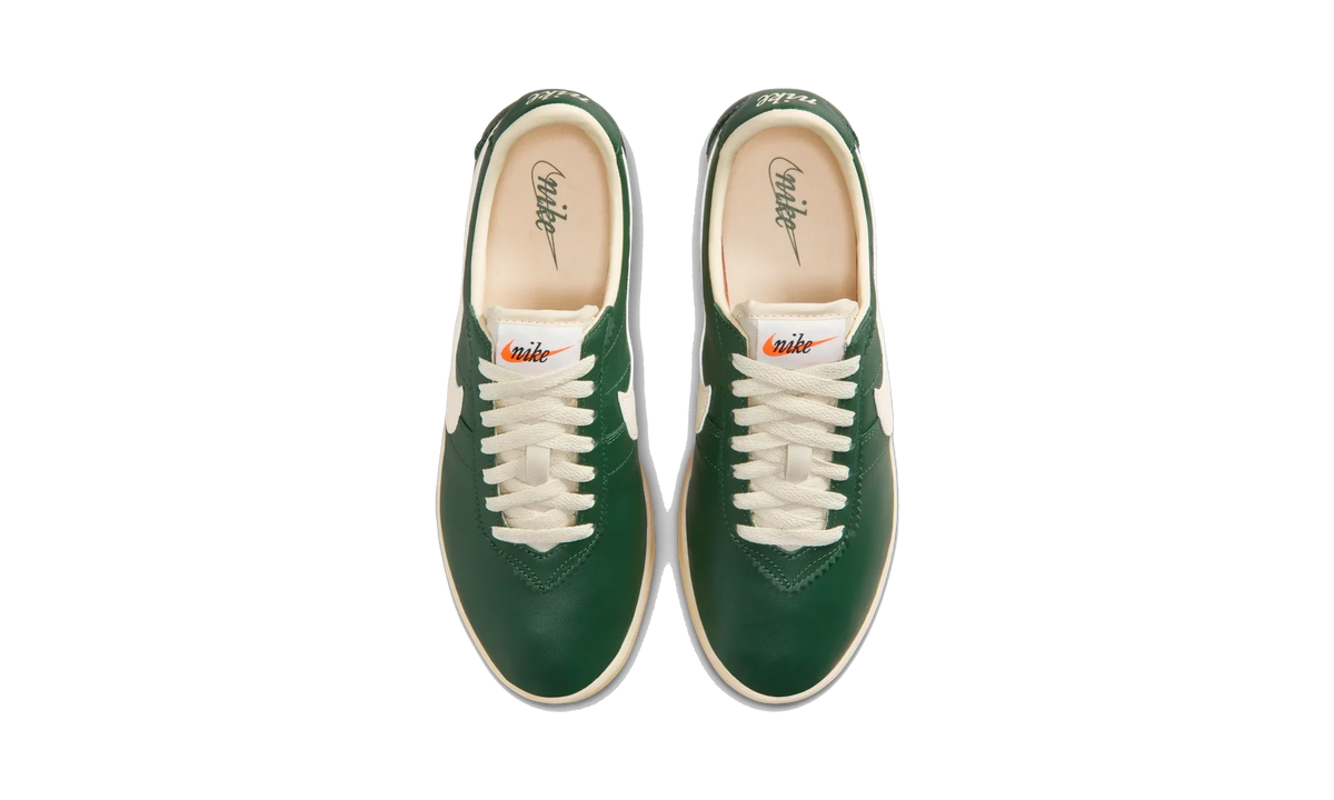 Overkicks - Nike Astro Grabber Fir Muslin (Womens) (II1259-300) - vista superior