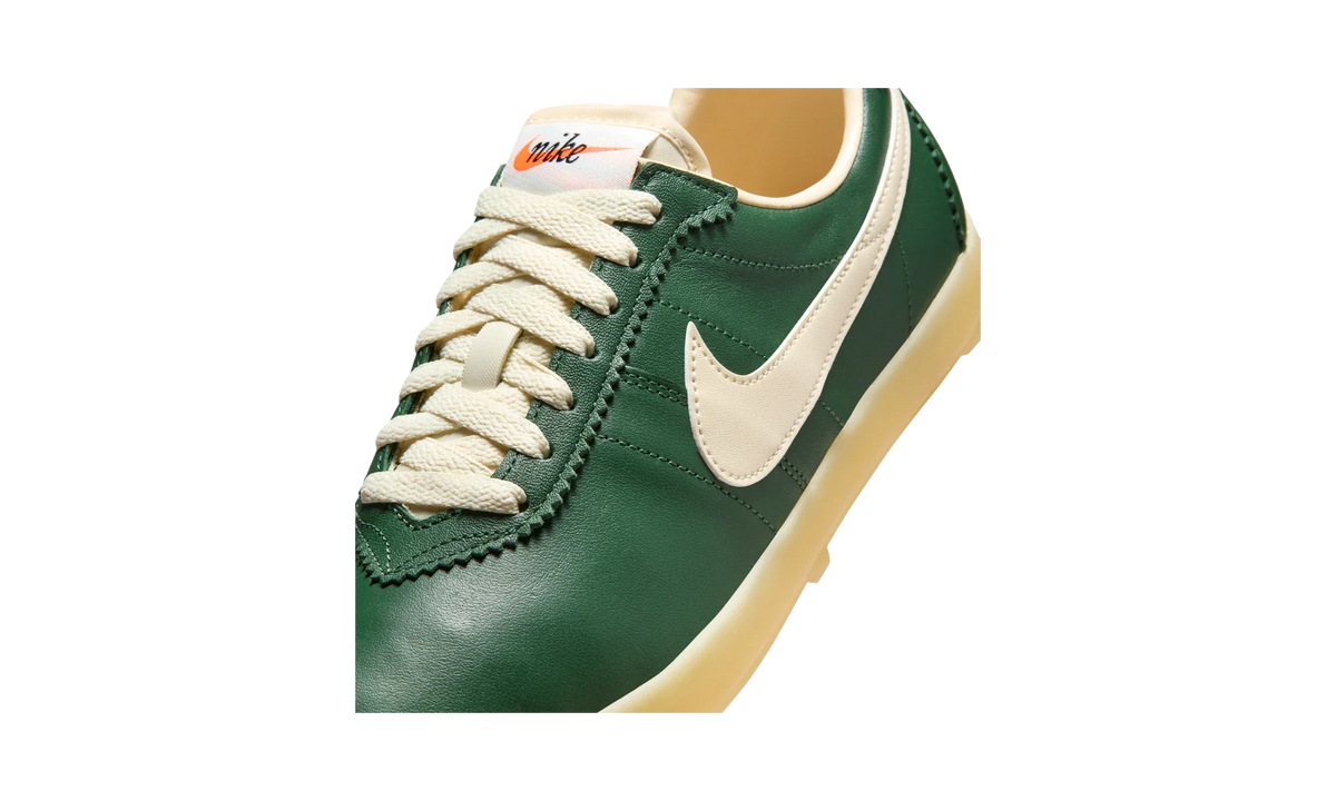 Overkicks - Nike Astro Grabber Fir Muslin (Womens) (II1259-300) - detalle lateral interior