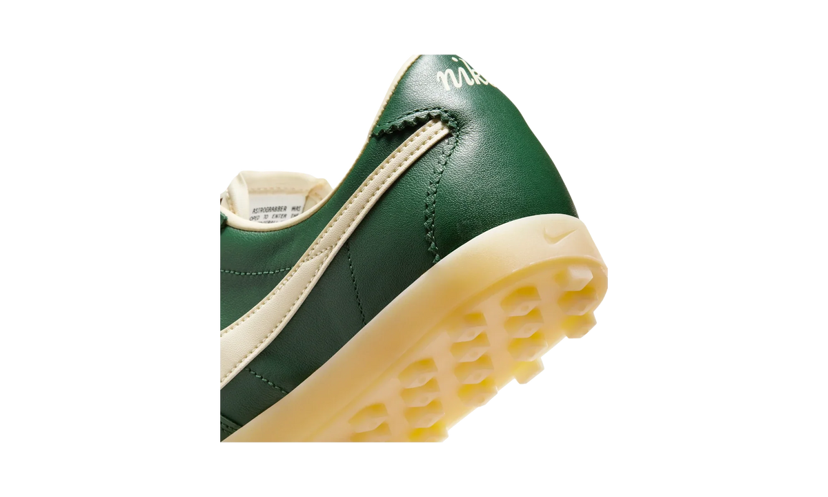 Overkicks - Nike Astro Grabber Fir Muslin (Womens) (II1259-300) - detalle
