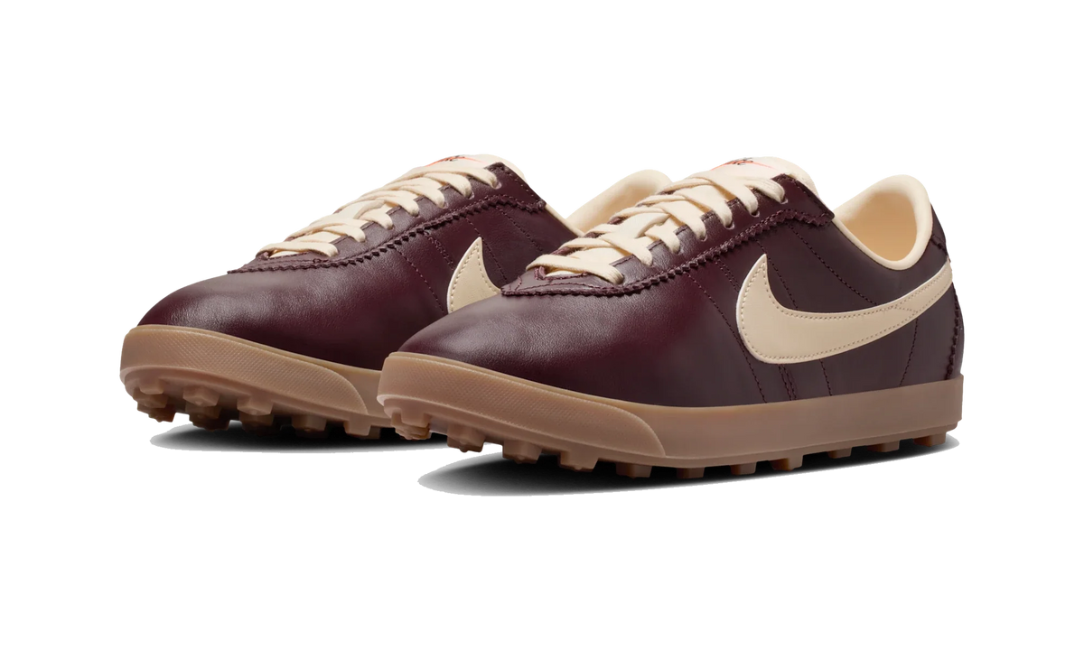 Overkicks - Nike Astro Grabber Leather Burgundy Crush Gum (Womens) (II1259-600) - vista trasera