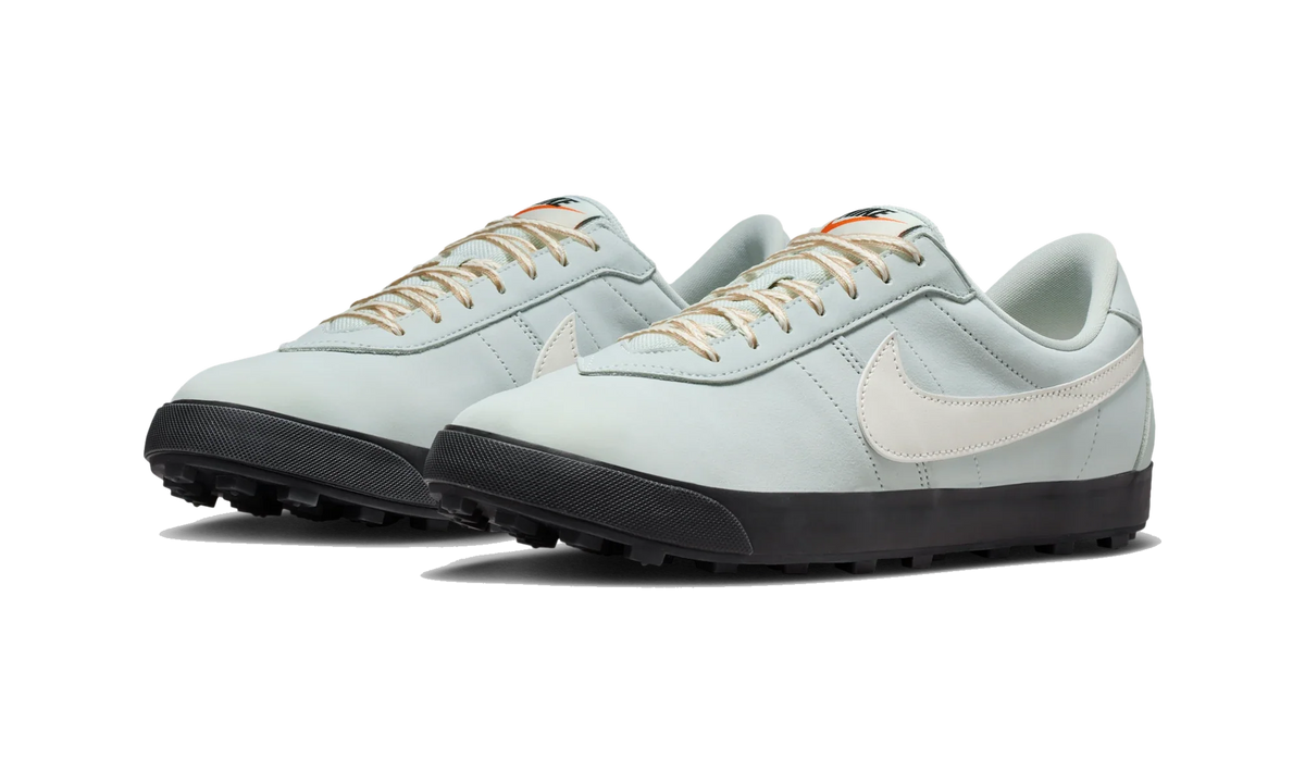 Overkicks - Nike Astro Grabber QS Light Silver (IH2341-001) - vista trasera