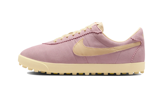 Overkicks - Nike Astro Grabber Suede Pink Foam Muslin (Womens) (IQ7611-600) - vista lateral