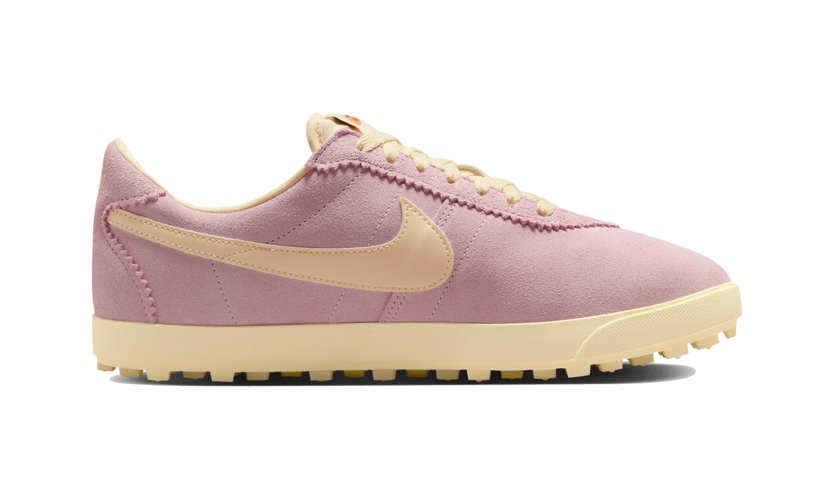 Overkicks - Nike Astro Grabber Suede Pink Foam Muslin (Womens) (IQ7611-600) - detalle suela