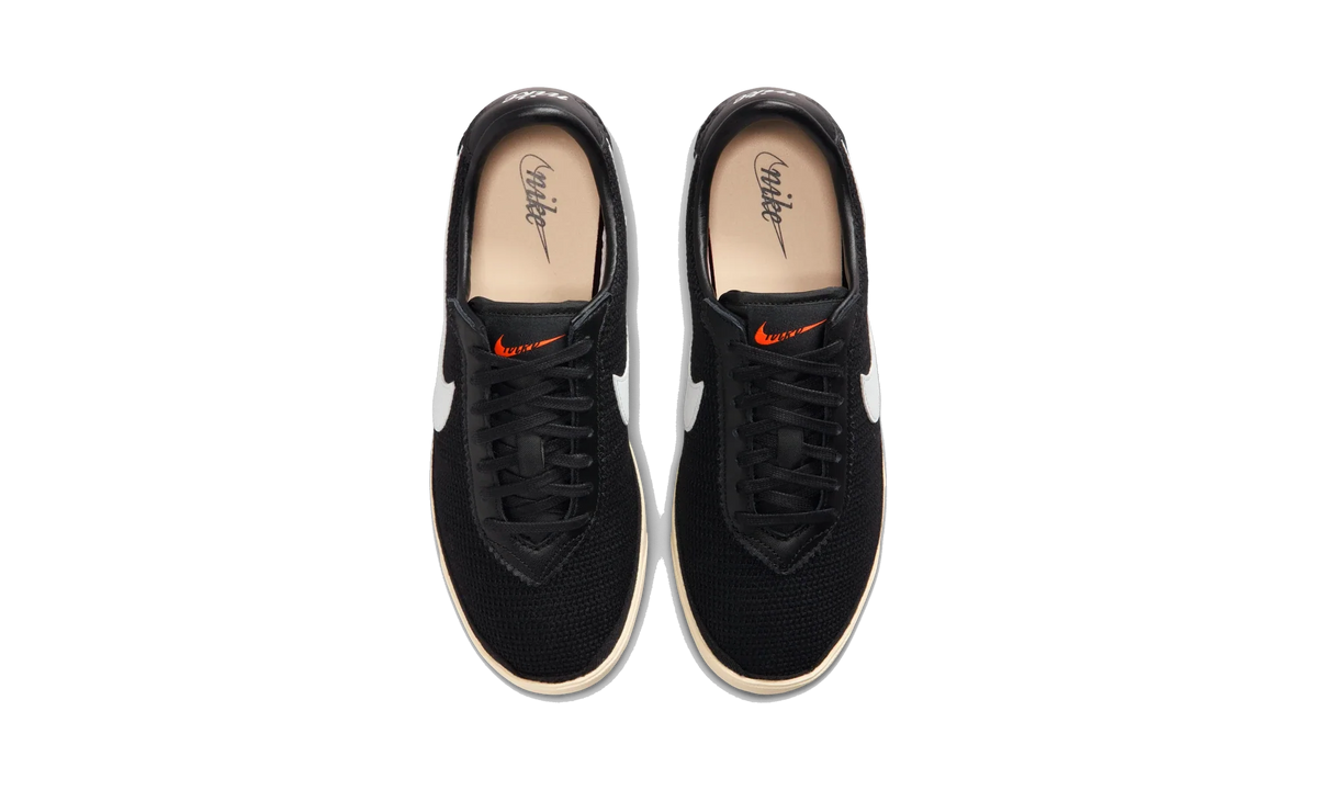 Overkicks - Nike Astro Grabber Textile Black White (Womens) (II1248-001) - vista superior