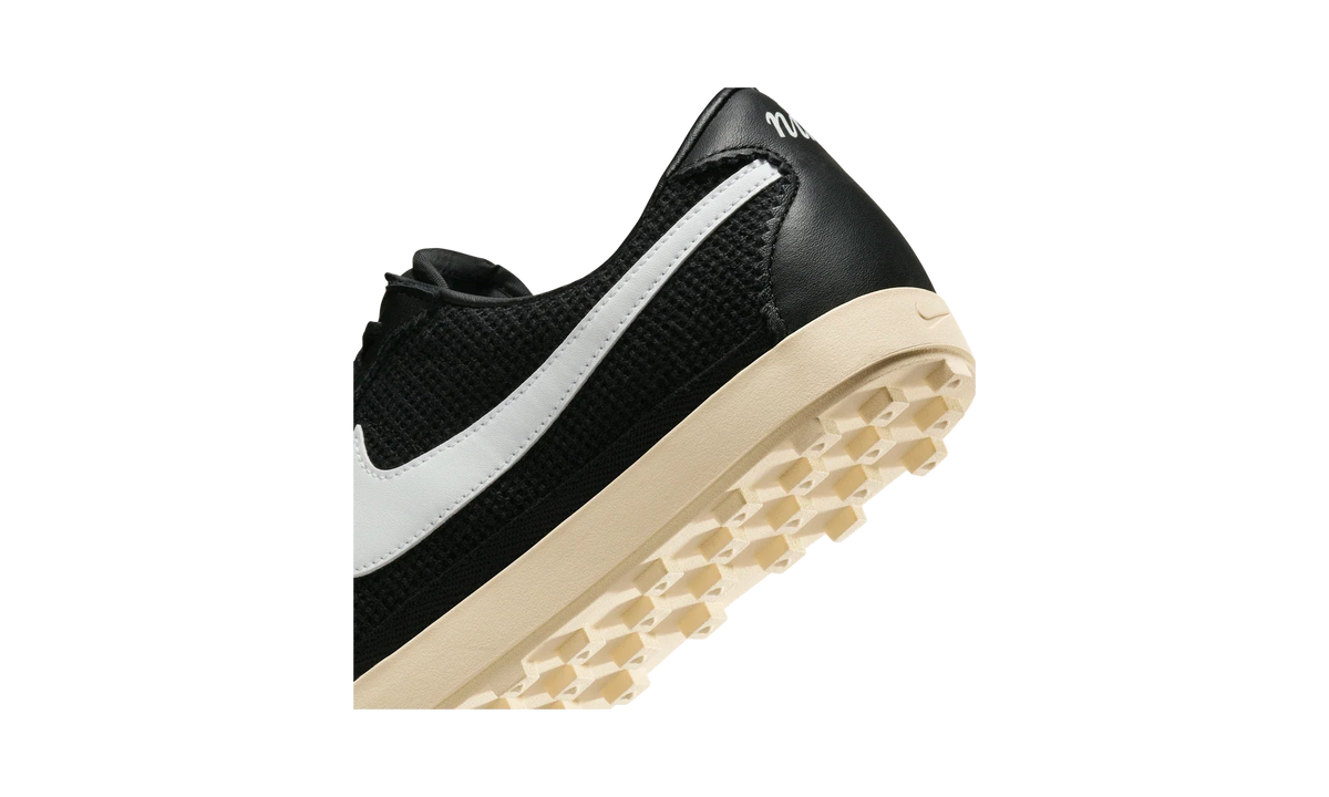 Overkicks - Nike Astro Grabber Textile Black White (Womens) (II1248-001) - detalle