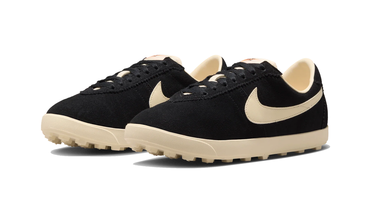 Overkicks - Nike Astrograbber Suede Black Muslin (Womens) (IQ7611-001) - vista trasera