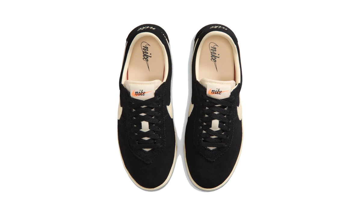 Overkicks - Nike Astrograbber Suede Black Muslin (Womens) (IQ7611-001) - vista superior