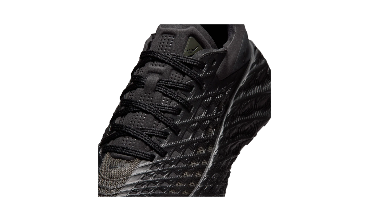 Overkicks - Nike Ava Edge Black Newsprint (IM1973-004) - detalle lateral interior