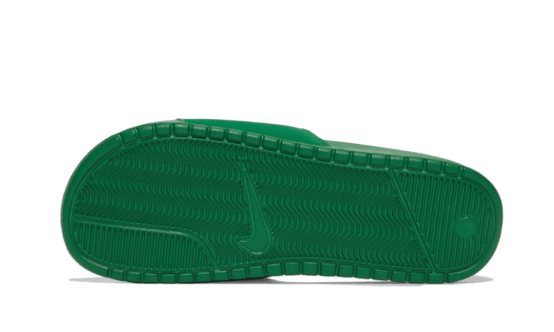 Overkicks - Nike Benassi Slide Stussy Pine Green Sail (DC5239-300) - par completo