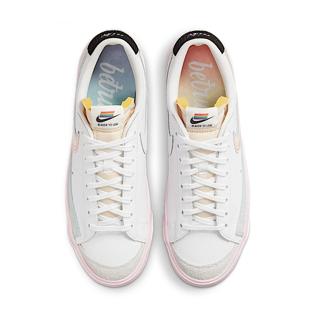 Overkicks - Nike Blazer Low 77 Be True (2021) (DD3034-100) - par completo