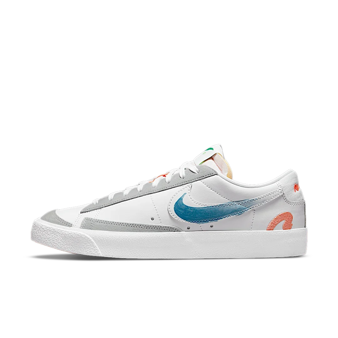 Overkicks - Nike Blazer Low 77 Flyleather Mayumi Yamase White (DM0882-100) - vista lateral
