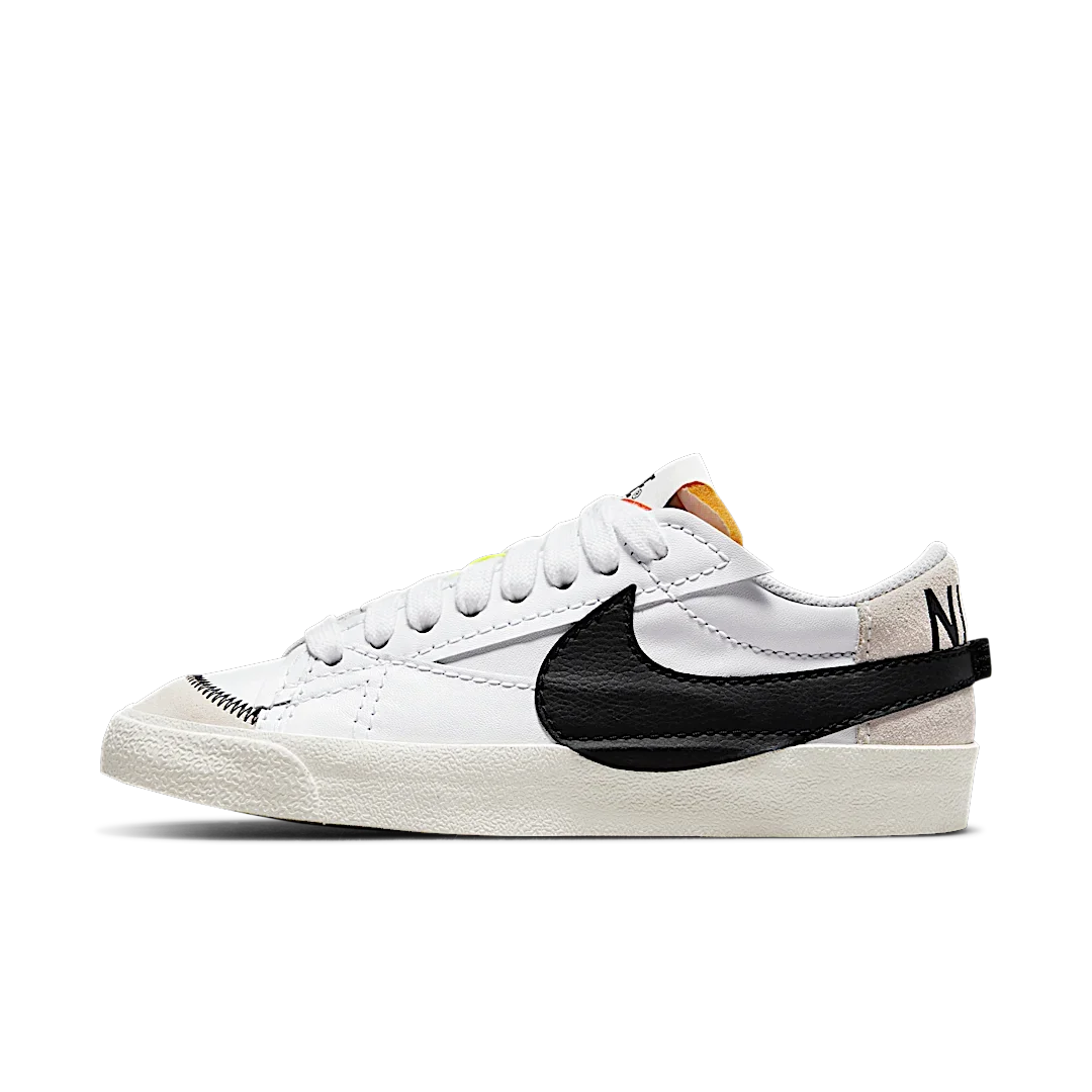 Overkicks - Nike Blazer Low 77 Jumbo White Black Sail (Womens) (DQ1470-101) - vista lateral