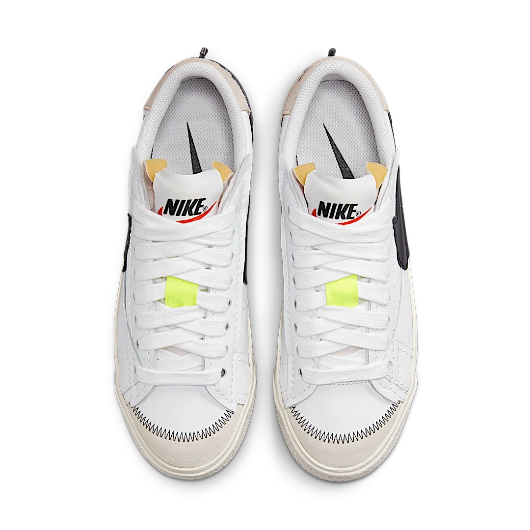 Overkicks - Nike Blazer Low 77 Jumbo White Black Sail (Womens) (DQ1470-101) - vista trasera