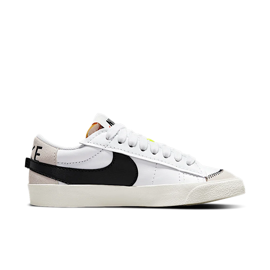 Overkicks - Nike Blazer Low 77 Jumbo White Black Sail (Womens) (DQ1470-101) - par completo