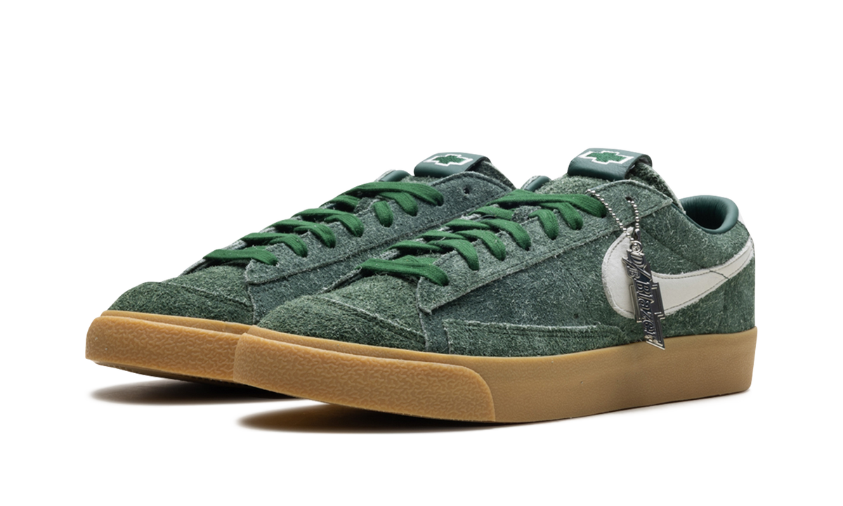 Overkicks - Nike Blazer Low Devin Booker Chevrolet Team Dark Green (HV2197-300) - vista trasera