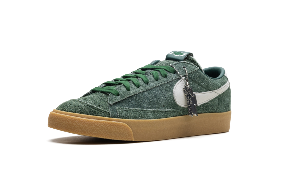 Overkicks - Nike Blazer Low Devin Booker Chevrolet Team Dark Green (HV2197-300) - detalle suela