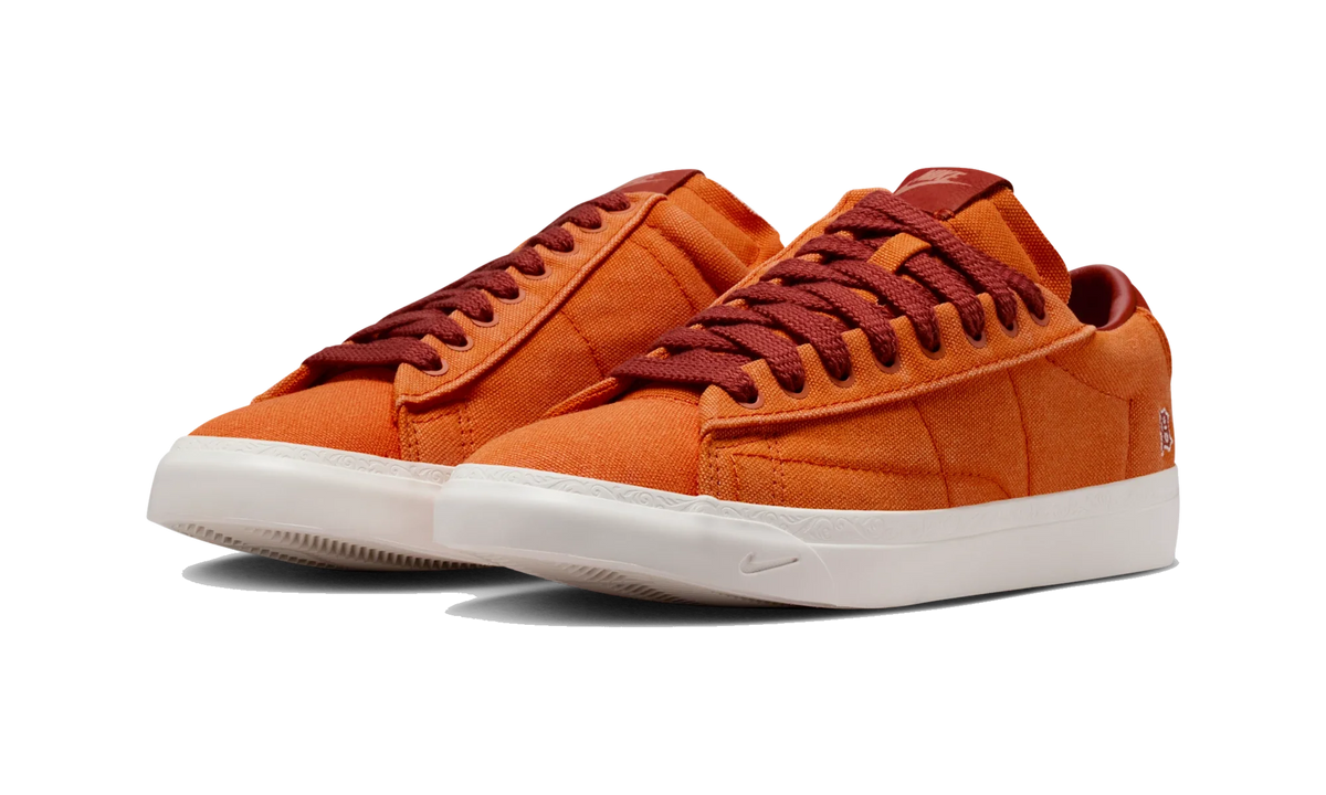 Overkicks - Nike Blazer Low Devin Booker Detroit Tigers Campfire Orange (HQ2054-800) - vista trasera