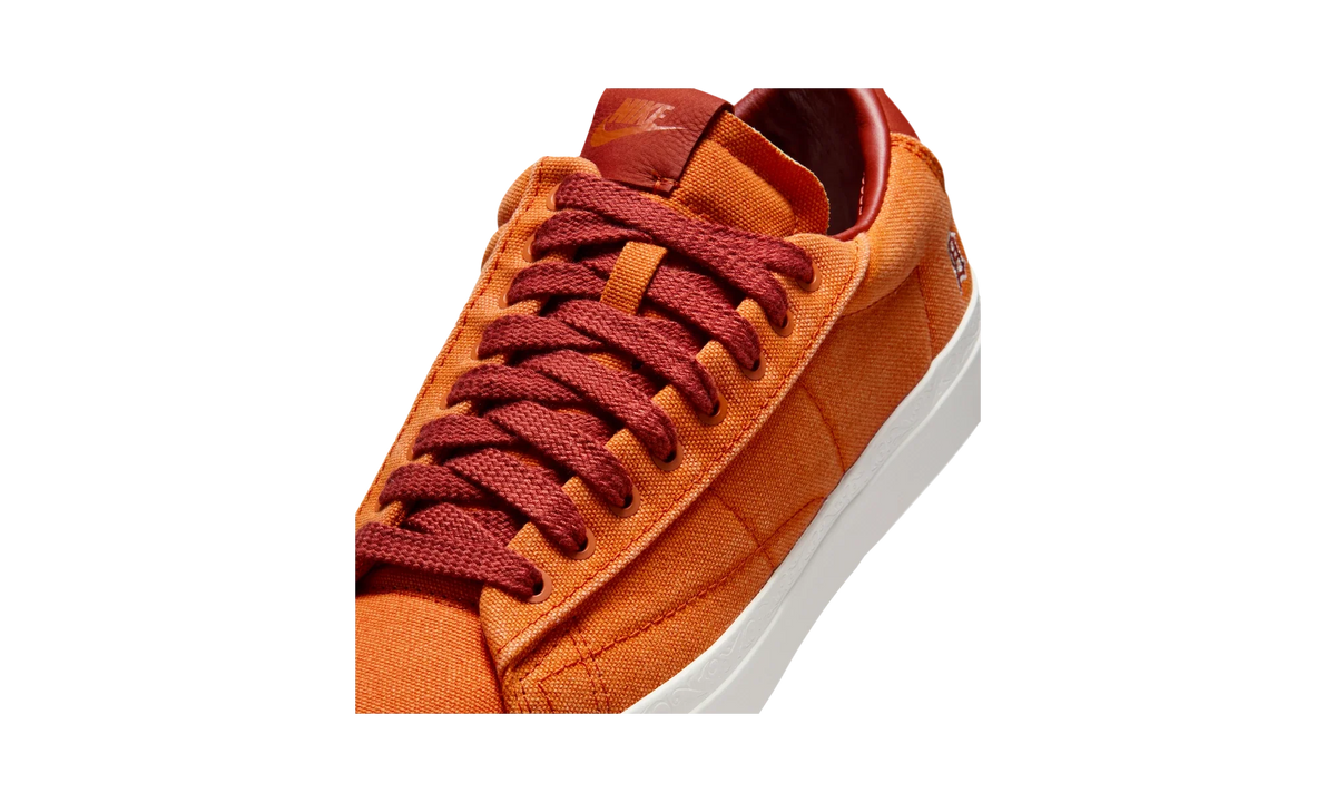 Overkicks - Nike Blazer Low Devin Booker Detroit Tigers Campfire Orange (HQ2054-800) - detalle lateral interior