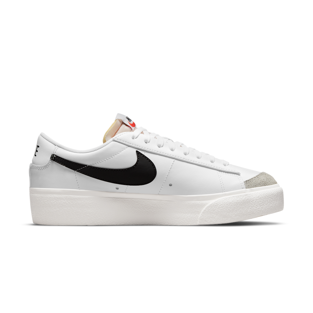 Overkicks - Nike Blazer Low Platform White Black (Womens) (DJ0292-101) - par completo
