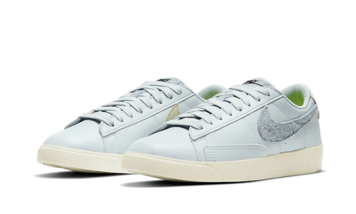 Overkicks - Nike Blazer Low SE Recycled Wool Pack Light Armory Blue (Womens) (DA4934-400) - vista trasera