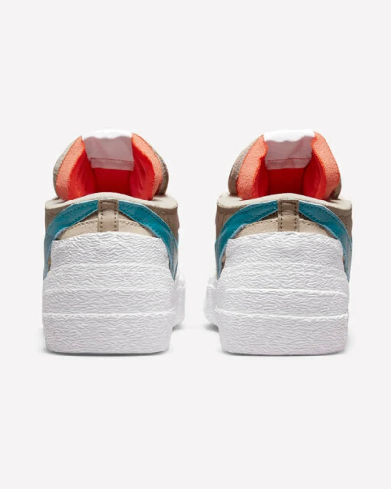 Overkicks - Nike Blazer Low sacai KAWS Reed (DM7901-200) - imagen 3