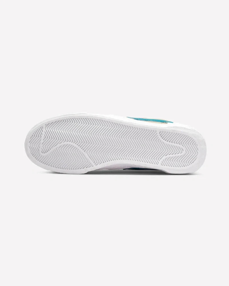 Overkicks - Nike Blazer Low sacai KAWS Reed (DM7901-200) - imagen 7