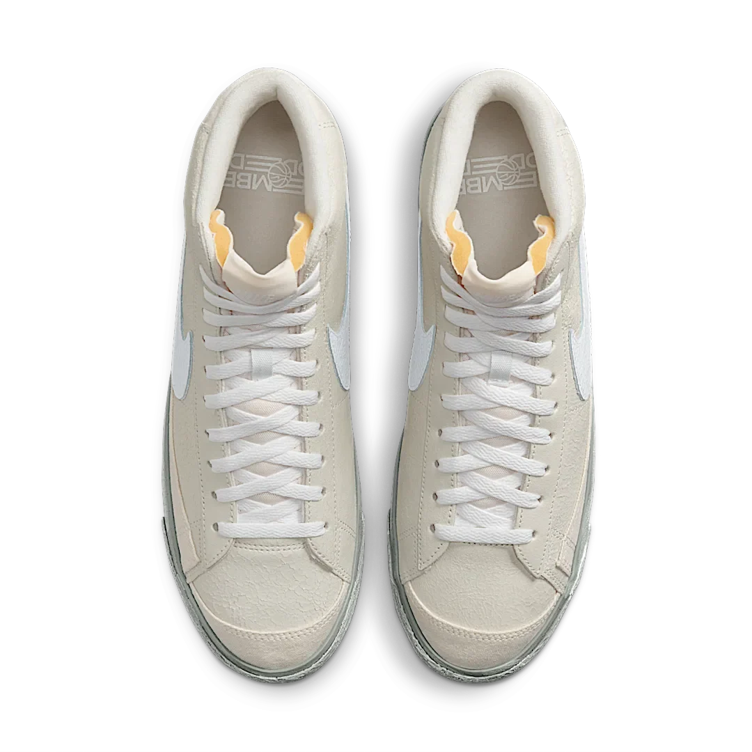 Overkicks - Nike Blazer Mid 77 EMB Summit White Phantom (DV0797-100) - par completo