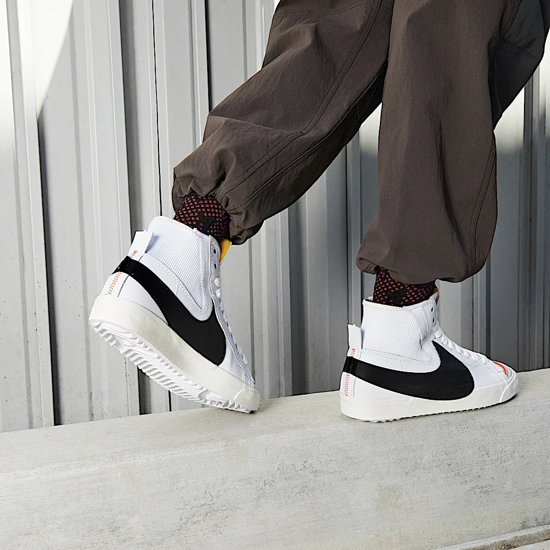 Overkicks - Nike Blazer Mid 77 Jumbo White Black (DD3111-100) - detalle suela
