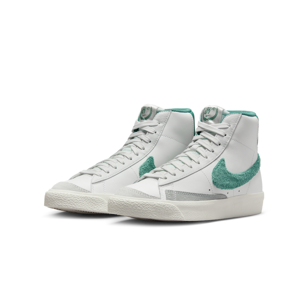 Overkicks - Nike Blazer Mid 77 Summit White Phantom Light Pumice Bicoastal (GS) (FZ1158-100) - imagen 2