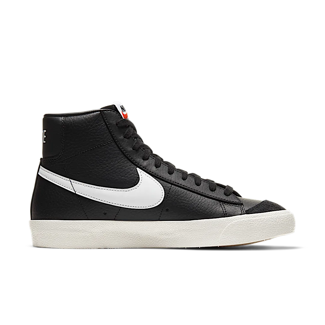 Overkicks - Nike Blazer Mid 77 Vintage Black Sail (BQ6806-002) - par completo