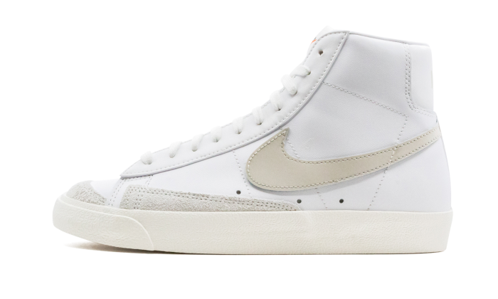 Overkicks - Nike Blazer Mid 77 Vintage Light Bone (Womens) (CZ1055-106) - vista lateral
