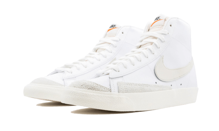 Overkicks - Nike Blazer Mid 77 Vintage Light Bone (Womens) (CZ1055-106) - vista trasera