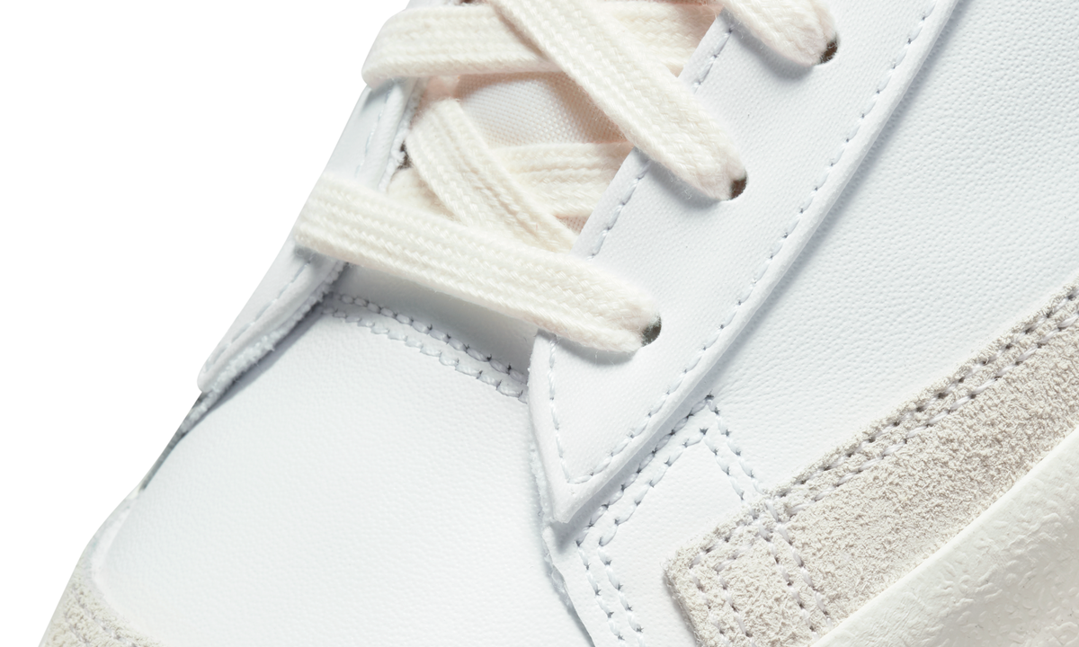Overkicks - Nike Blazer Mid 77 Vintage White Light Photo Blue Black Sail (BQ6806-118) - detalle lateral interior