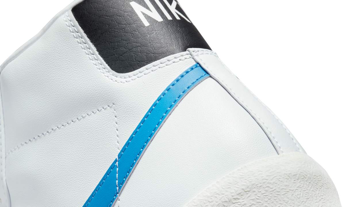 Overkicks - Nike Blazer Mid 77 Vintage White Light Photo Blue Black Sail (BQ6806-118) - detalle