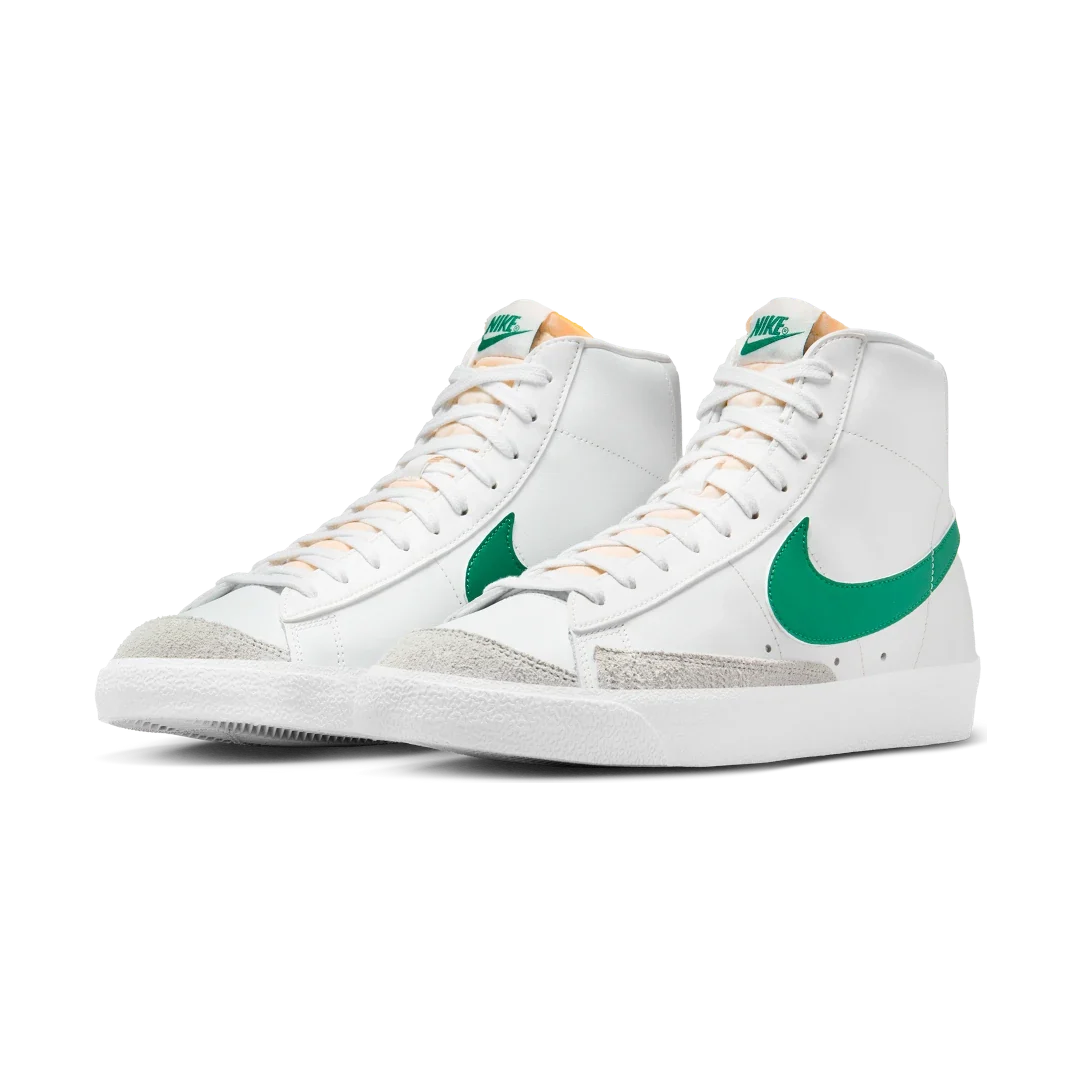 Overkicks - Nike Blazer Mid 77 Vintage White Malachite (BQ6806-127) - vista trasera