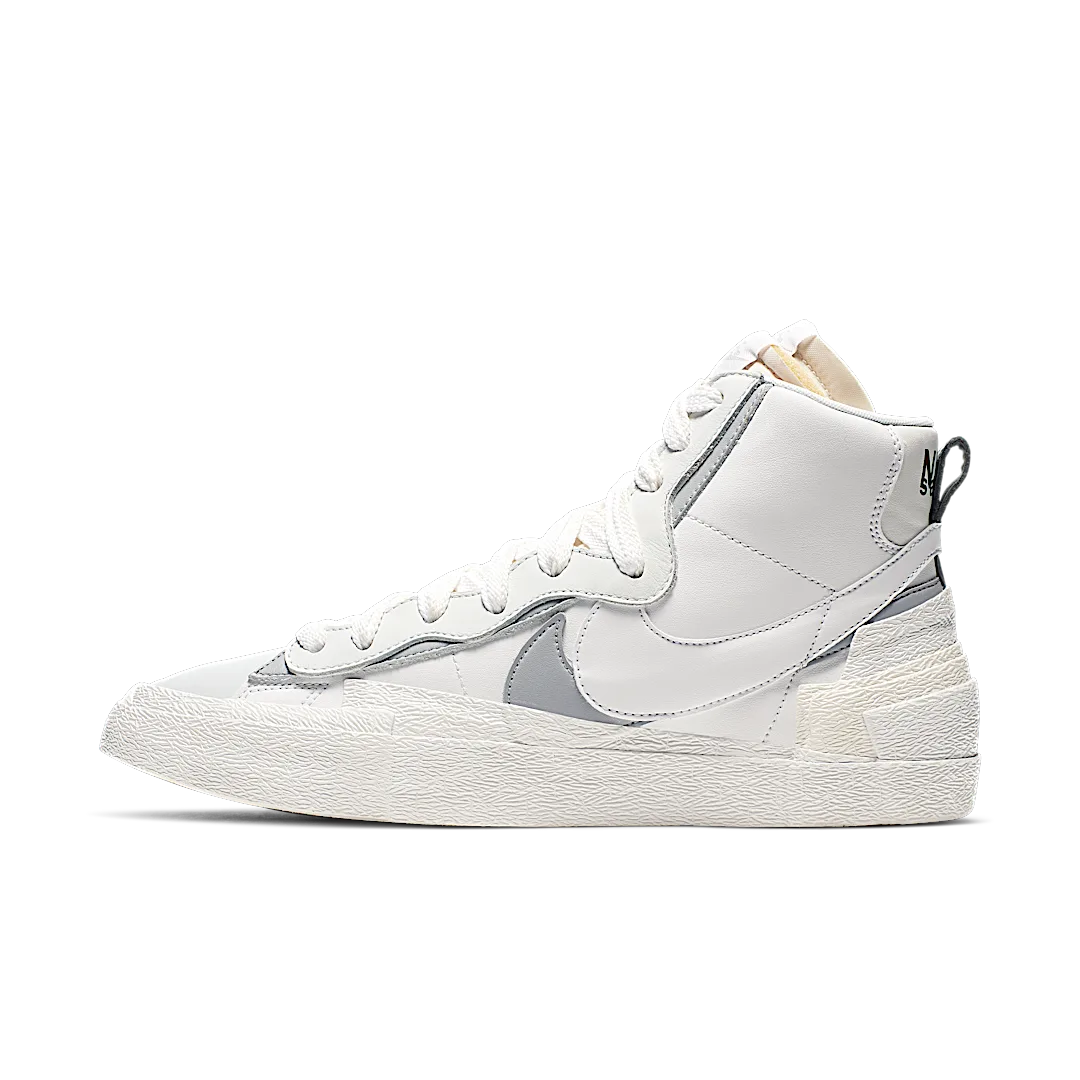Overkicks - Nike Blazer Mid sacai White Grey (BV0072-100) - vista lateral