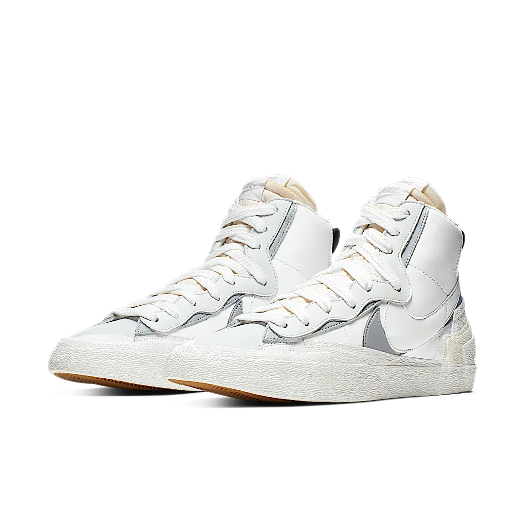 Overkicks - Nike Blazer Mid sacai White Grey (BV0072-100) - vista trasera
