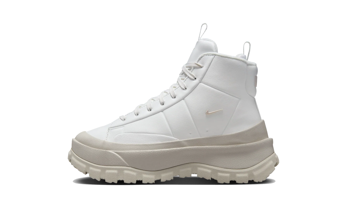 Overkicks - Nike Blazer Roam Mid Summit White Light Bone University Gold Phantom (Womens) (FQ9065-100) - vista lateral