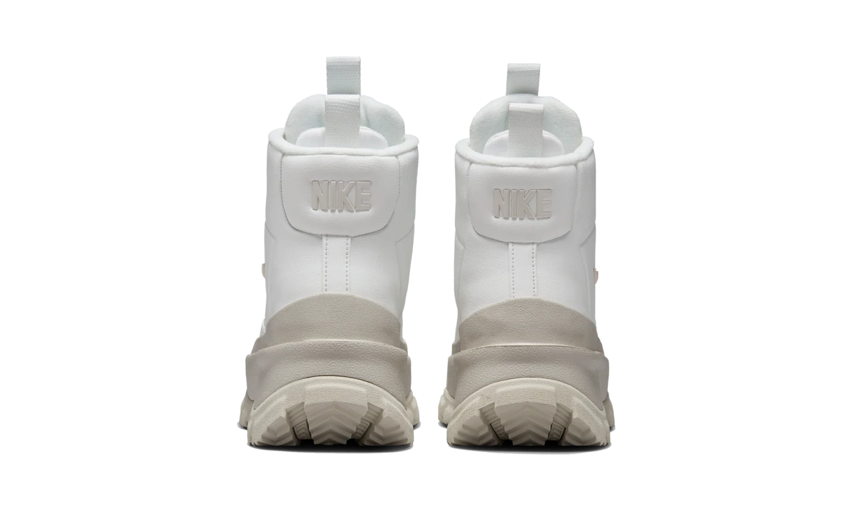 Overkicks - Nike Blazer Roam Mid Summit White Light Bone University Gold Phantom (Womens) (FQ9065-100) - detalle talon