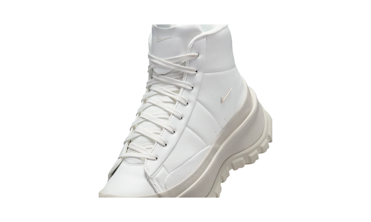 Overkicks - Nike Blazer Roam Mid Summit White Light Bone University Gold Phantom (Womens) (FQ9065-100) - detalle lateral interior